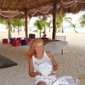 Meet your Posher, Pamela